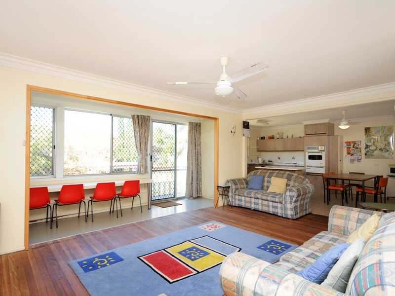 18 Bullimah Avenue, Burleigh Heads QLD 4220