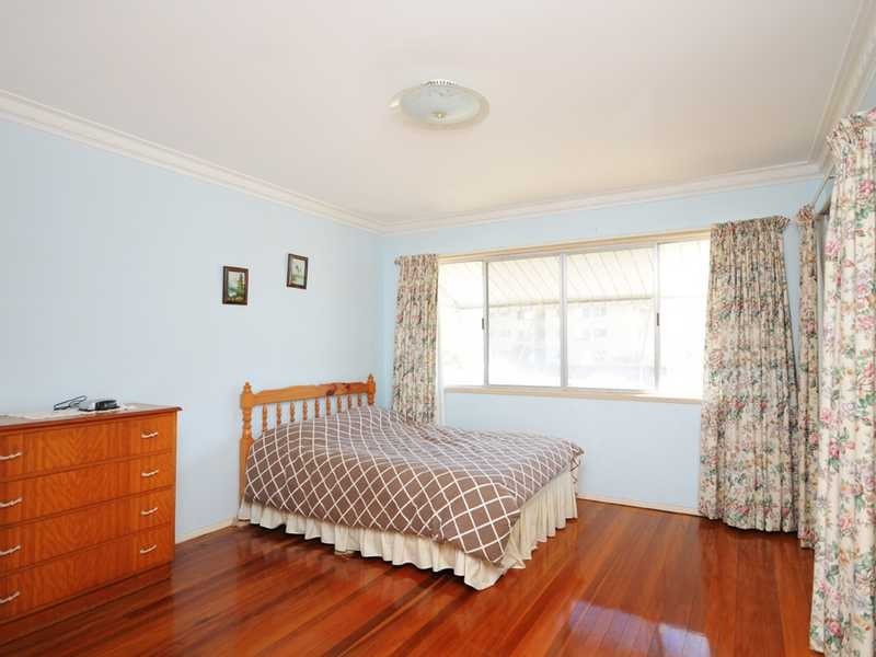 18 Bullimah Avenue, Burleigh Heads QLD 4220