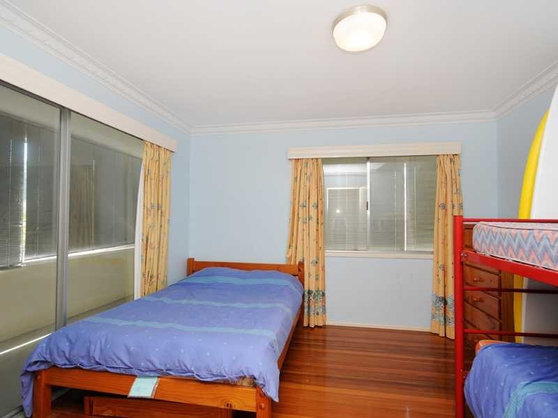 18 Bullimah Avenue, Burleigh Heads QLD 4220