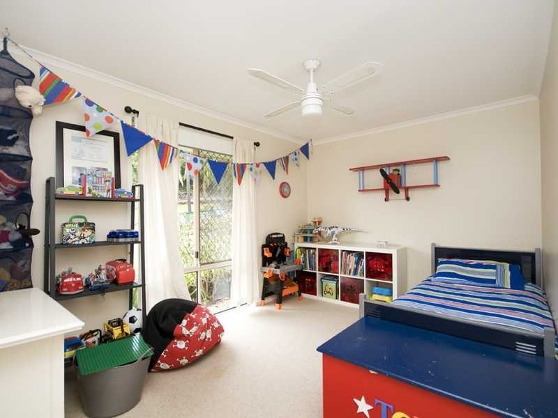 11 Lauder Court, Highland Park QLD 4211