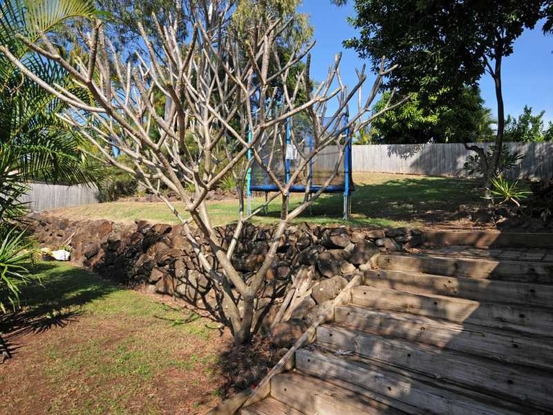 11 Lauder Court, Highland Park QLD 4211
