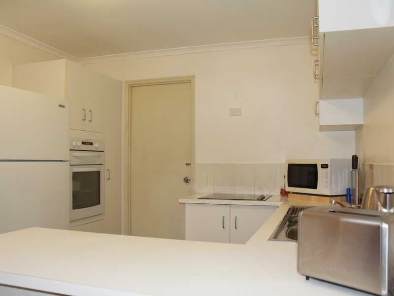 1/11 Academy St, Oxenford QLD 4210