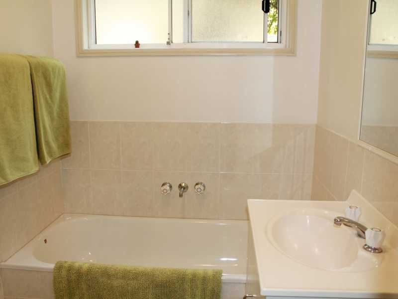 1/11 Academy St, Oxenford QLD 4210