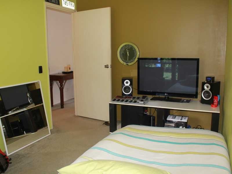 1/11 Academy St, Oxenford QLD 4210