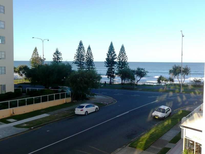 23/2 Ocean Parade, Surfers Paradise QLD 4217