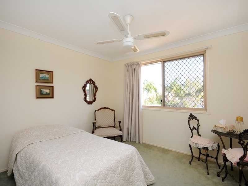 4/4 Lowood Court, Varsity Lakes QLD 4227