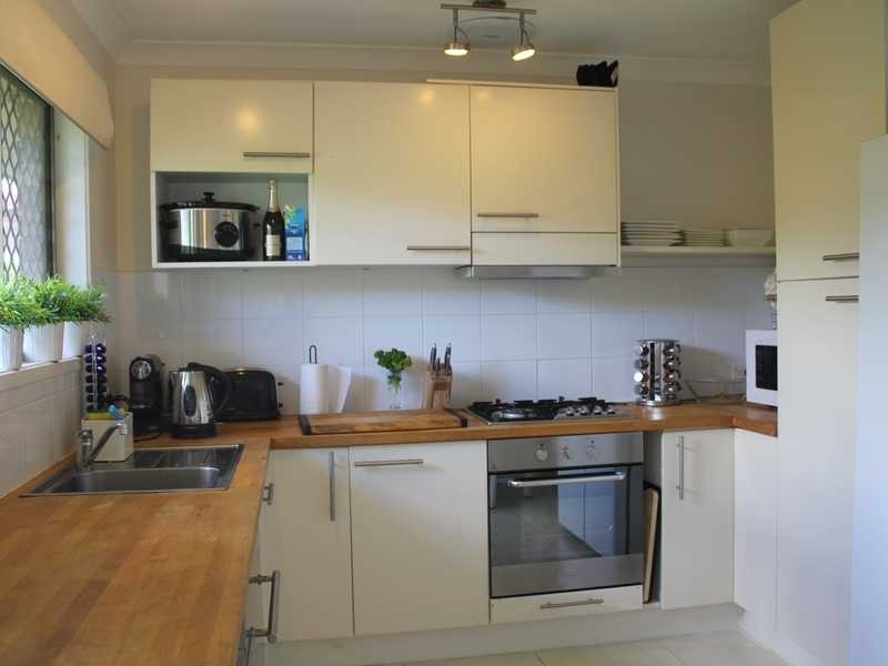 2/3 Hillstar Avenue, Burleigh Waters QLD 4220