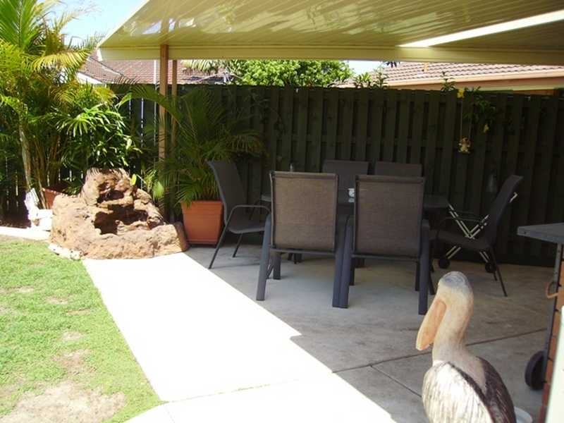 1/12 Barbet Place, Burleigh Waters QLD 4220
