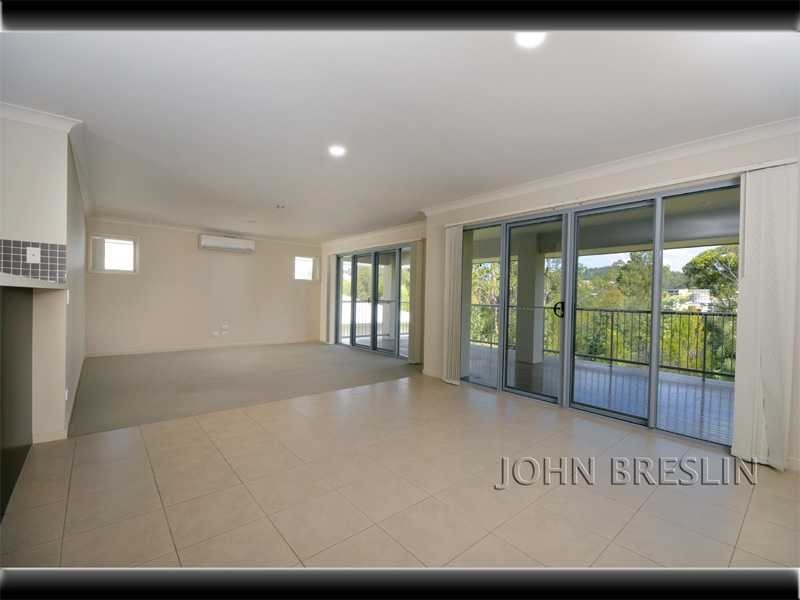 28 Willow Tree Drive, Reedy Creek QLD 4227