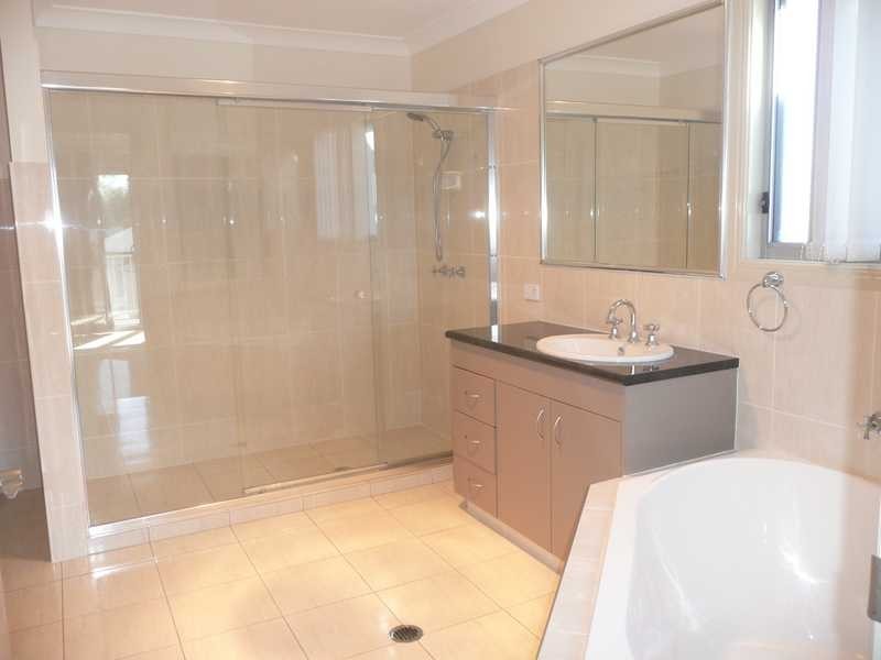 1/3 Marciana Crescent, Varsity Lakes QLD 4227