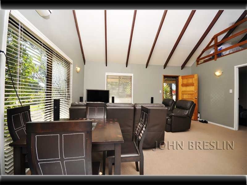 1/70 Mattocks Road, Varsity Lakes QLD 4227