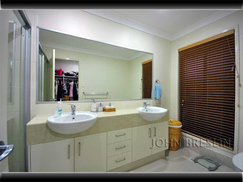64 Silvereye Circuit, Gilston QLD 4211