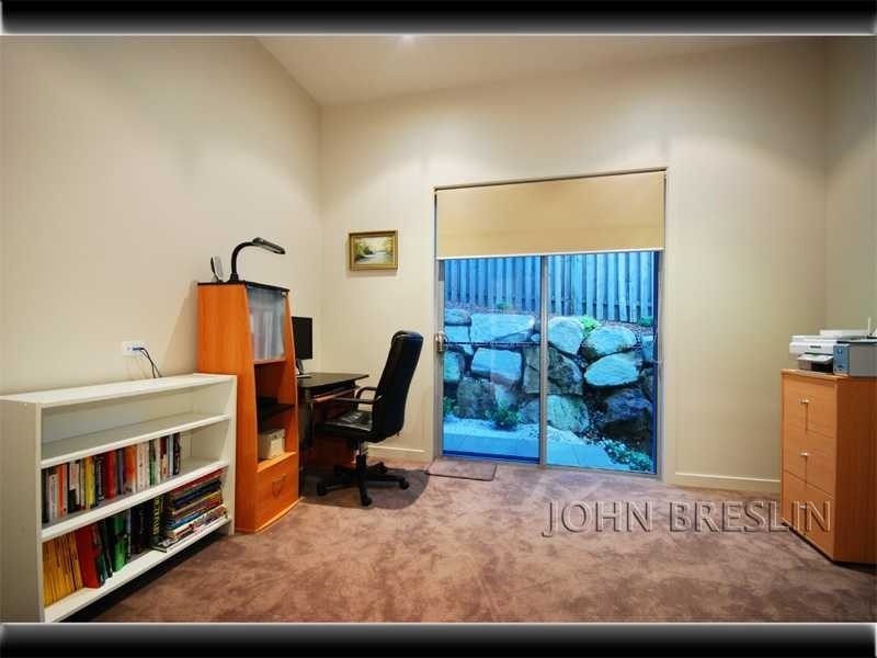10 Skyburnett Street, Reedy Creek QLD 4227