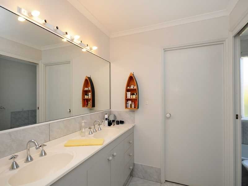 9 Lapwing Place, Burleigh Waters QLD 4220