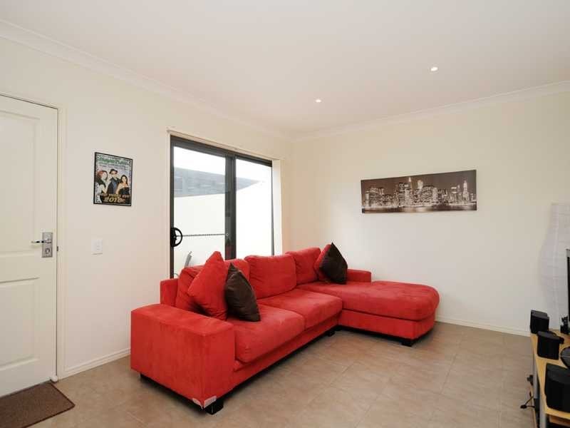 120/66 Heathwood Drive, Upper Coomera QLD 4209