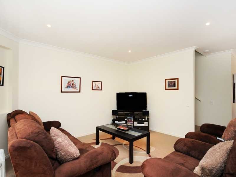 120/66 Heathwood Drive, Upper Coomera QLD 4209
