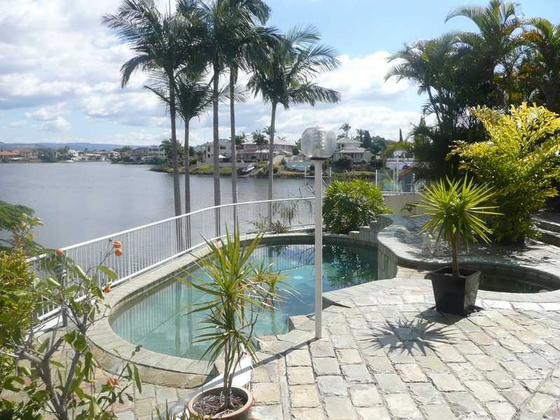 1 Cayman Drive, Clear Island Waters QLD 4226
