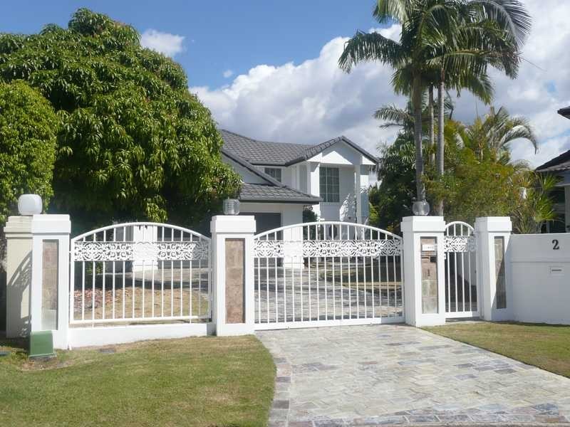 1 Cayman Drive, Clear Island Waters QLD 4226