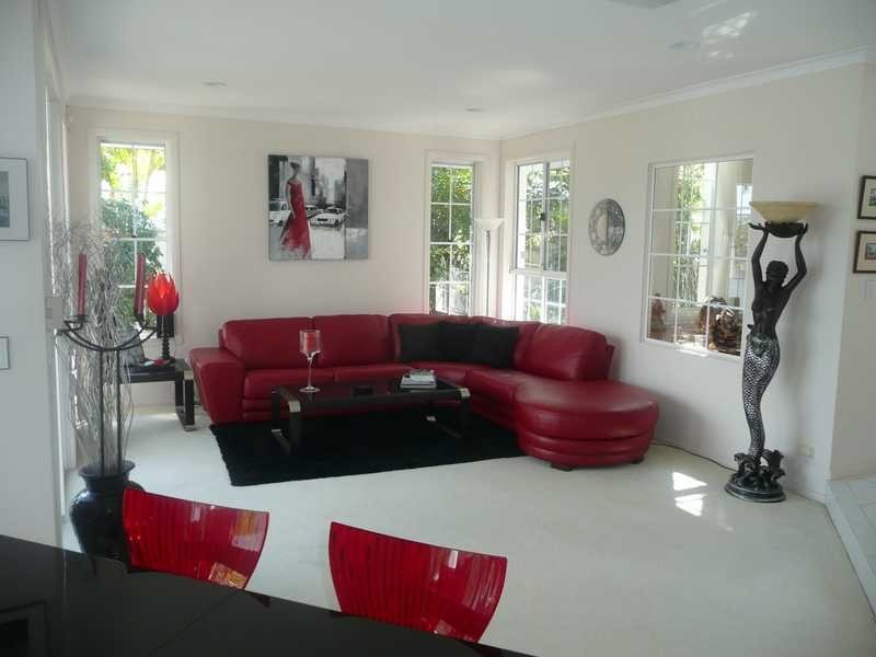 1 Cayman Drive, Clear Island Waters QLD 4226