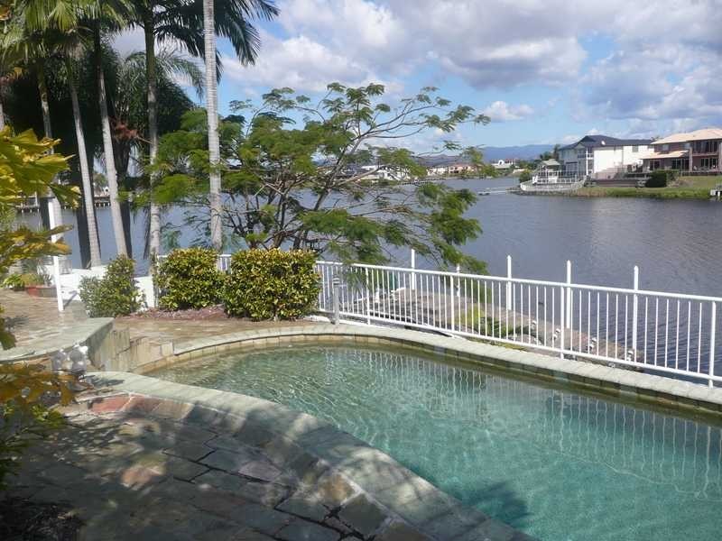 1 Cayman Drive, Clear Island Waters QLD 4226