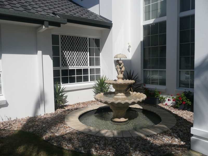 1 Cayman Drive, Clear Island Waters QLD 4226