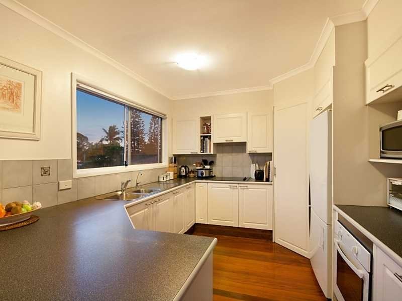 6 Aruma Avenue, Burleigh Waters QLD 4220