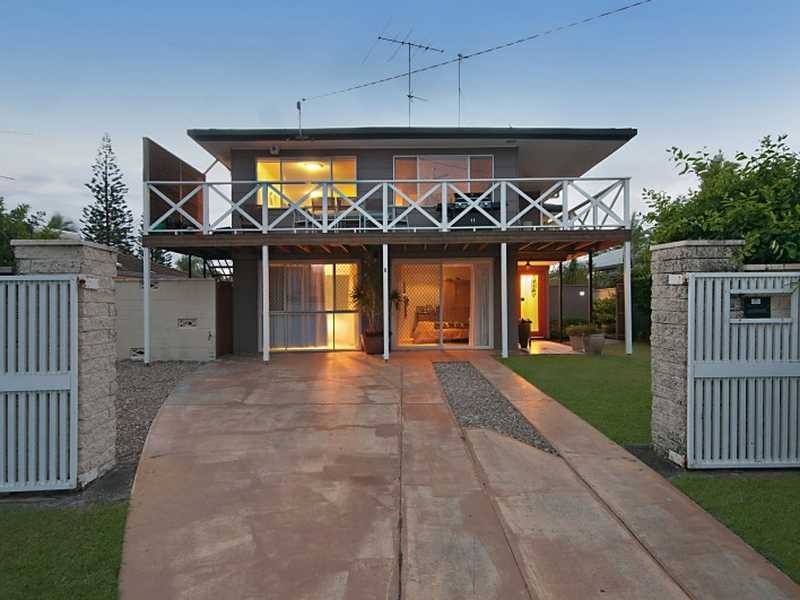 6 Aruma Avenue, Burleigh Waters QLD 4220