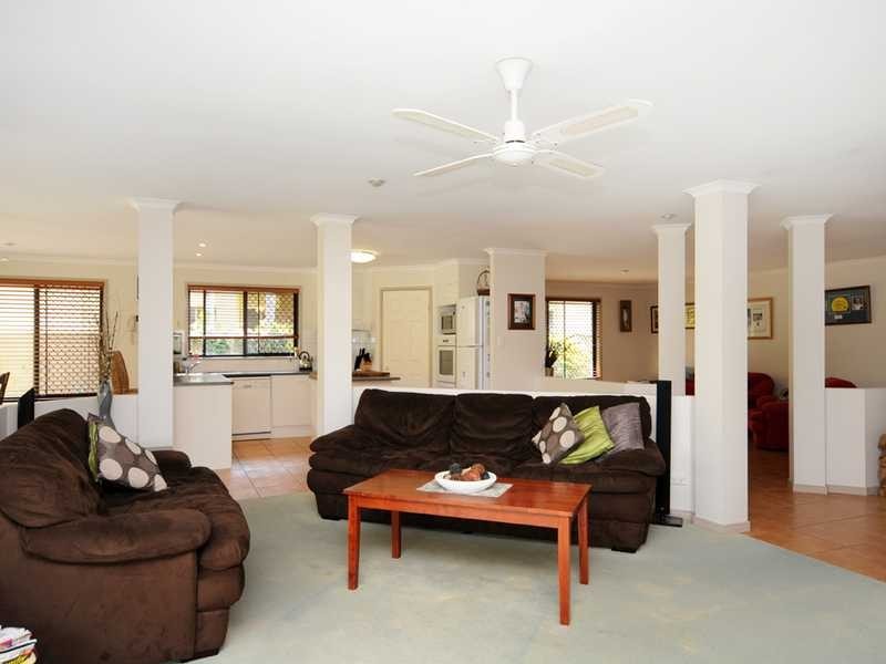 10 Fulmar Place, Burleigh Waters QLD 4220