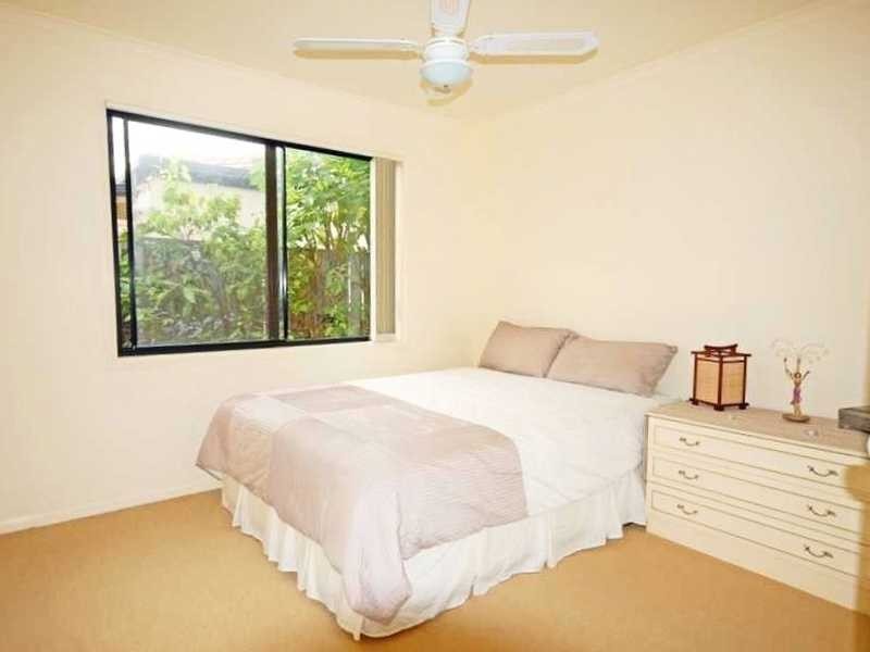 18 Sea Eagle Drive, Burleigh Waters QLD 4220