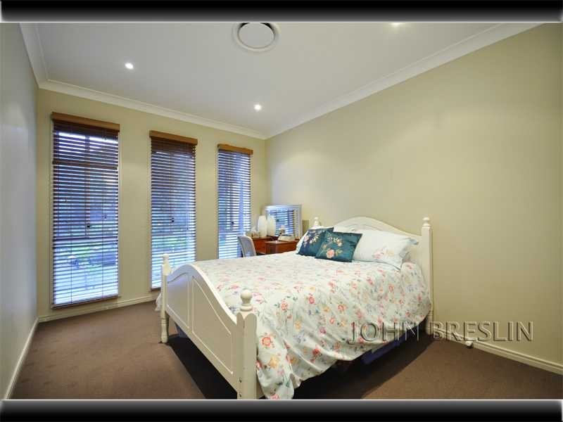 17 Camarillo Circuit, Reedy Creek QLD 4227