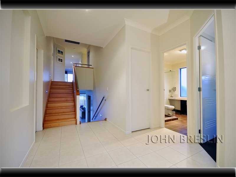 20 Willow Tree Drive, Reedy Creek QLD 4227