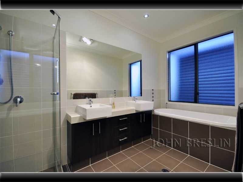 20 Willow Tree Drive, Reedy Creek QLD 4227