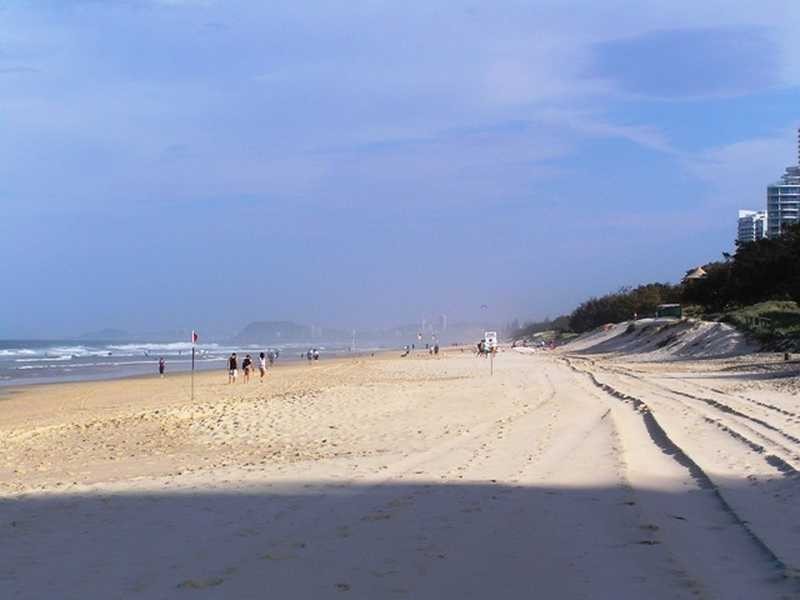 9/32 Second Ave, Broadbeach QLD 4218