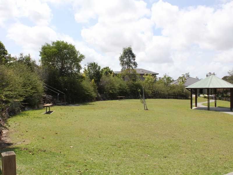 8 Kelsey Circuit, Nerang QLD 4211