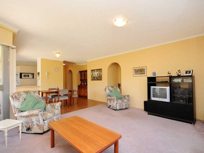 1/18 Ikkina Road, Burleigh Heads QLD 4220