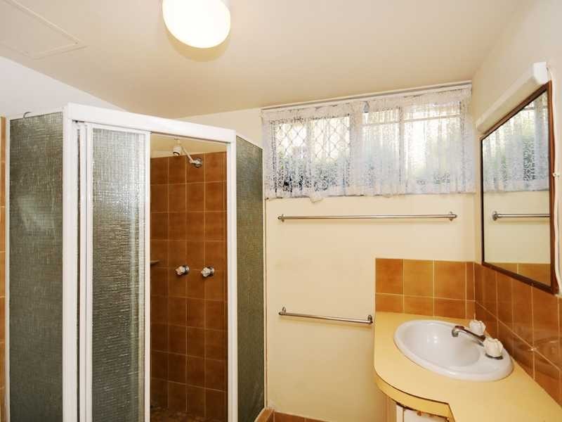 1/18 Ikkina Road, Burleigh Heads QLD 4220