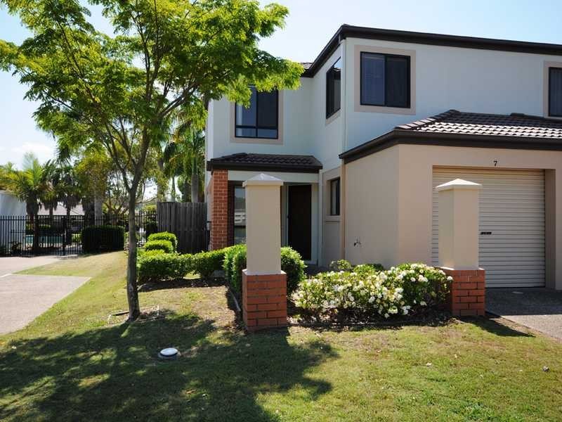 7/64 Gilston Road, Nerang QLD 4211