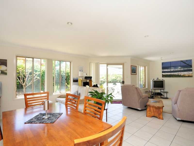 5 Tillys Place, Burleigh Heads QLD 4220