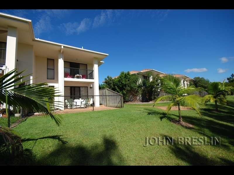 8/323 Christine Ave, Varsity Lakes QLD 4227