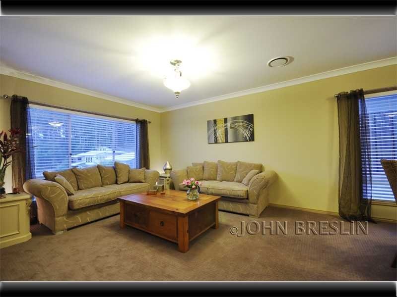 6 Camarillo Circuit, Reedy Creek QLD 4227