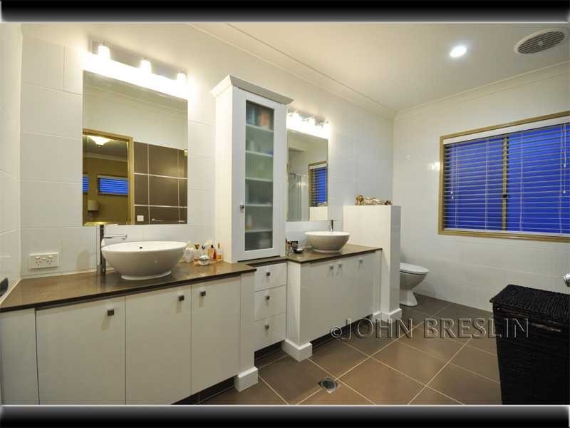 6 Camarillo Circuit, Reedy Creek QLD 4227