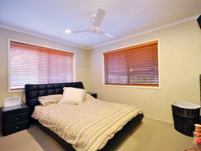 1/16 Wallaroo Way, Ashmore QLD 4214