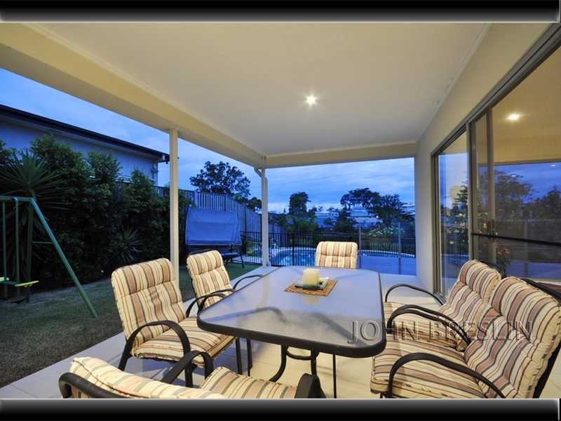 11 Skyburnett Street, Reedy Creek QLD 4227