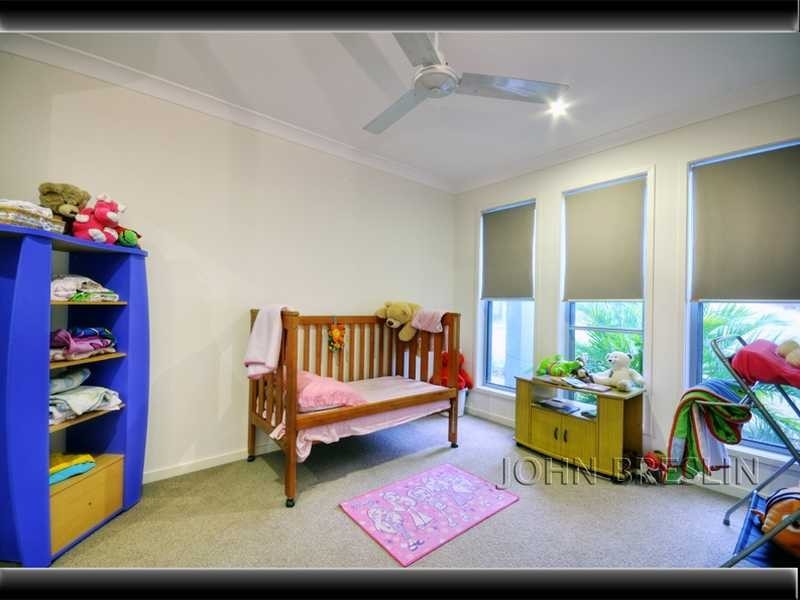 11 Skyburnett Street, Reedy Creek QLD 4227