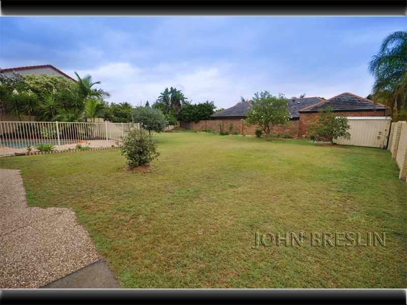 111 Santa Cruz Blvd, Clear Island Waters QLD 4226