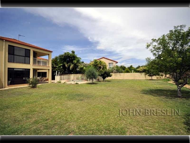 111 Santa Cruz Blvd, Clear Island Waters QLD 4226