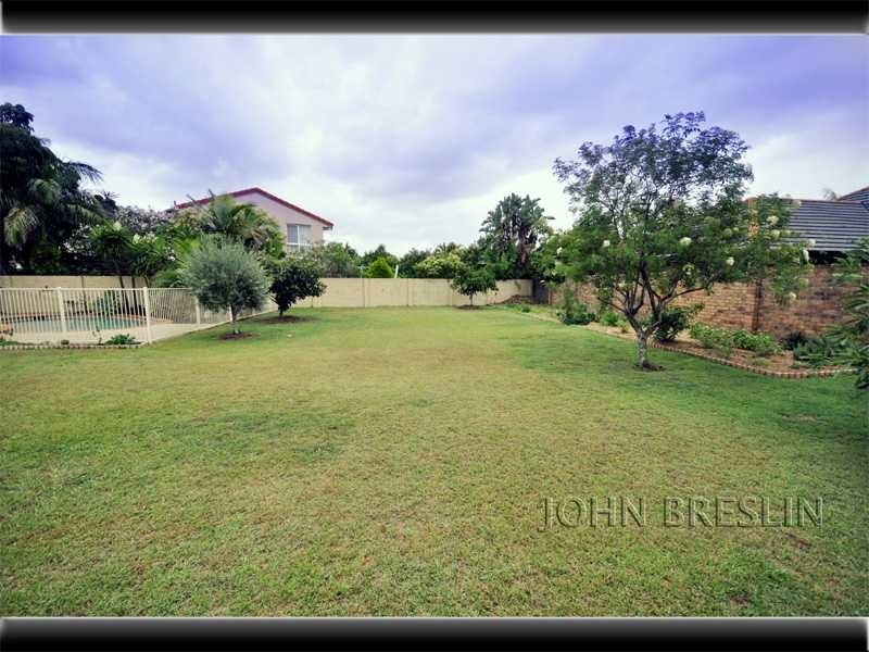 111 Santa Cruz Blvd, Clear Island Waters QLD 4226