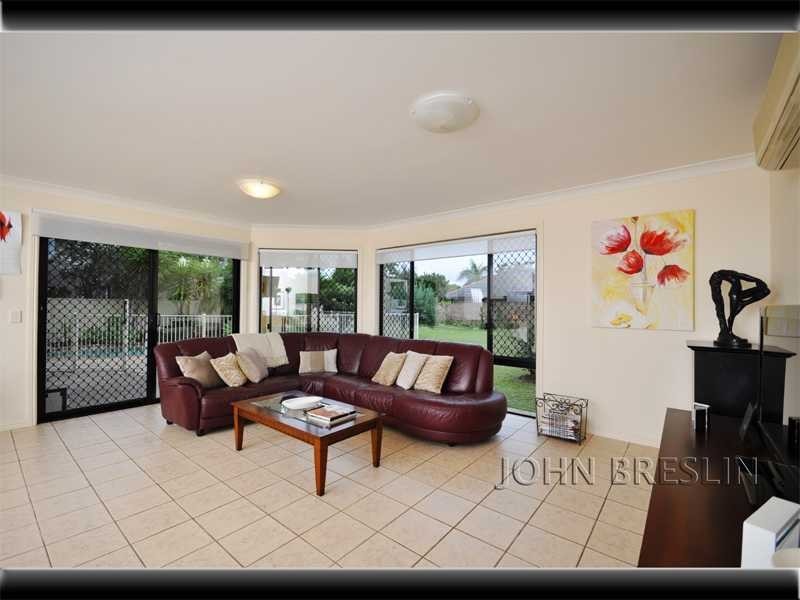 111 Santa Cruz Blvd, Clear Island Waters QLD 4226