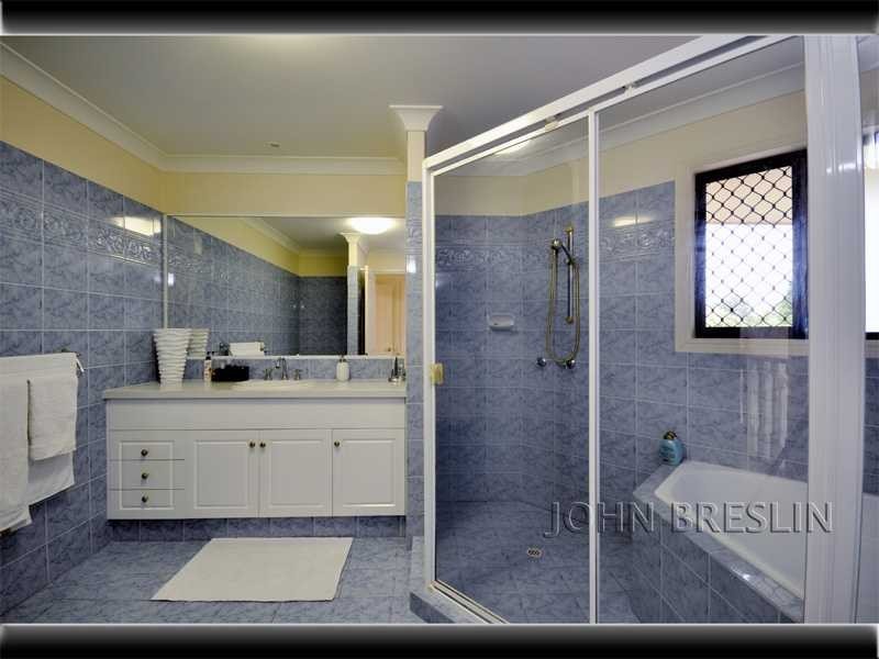 111 Santa Cruz Blvd, Clear Island Waters QLD 4226