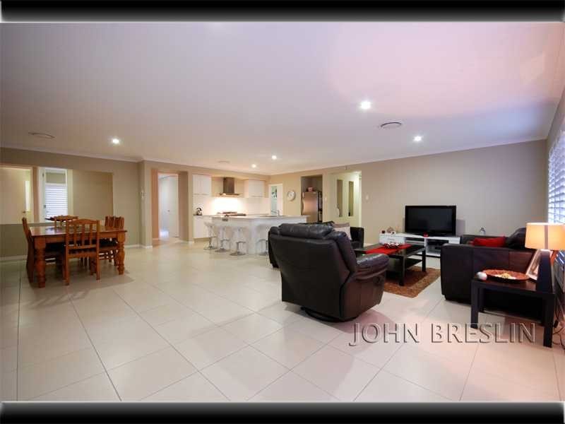 27 Camarillo Circuit, Reedy Creek QLD 4227